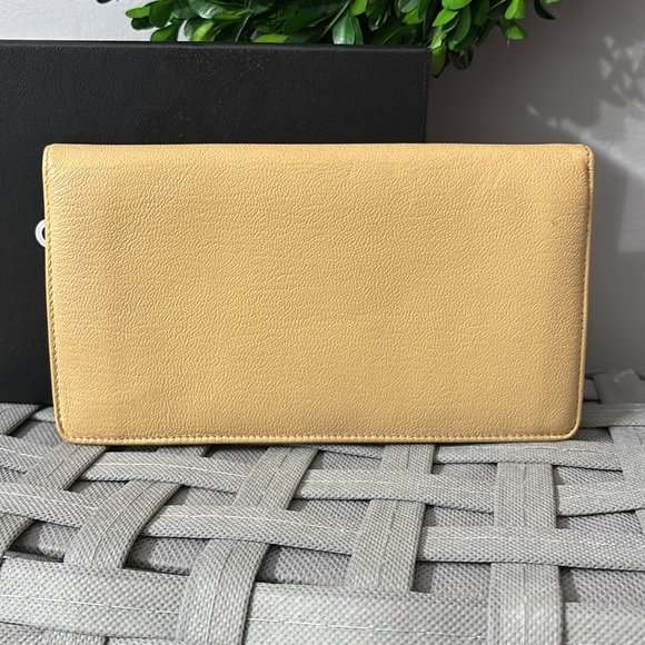 Chanel Bifold Wallet & Box - Picture 3 of 15